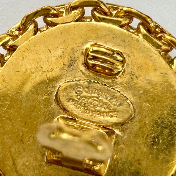 CHANEL Black and Gold Earrings - Picture 4 of 4